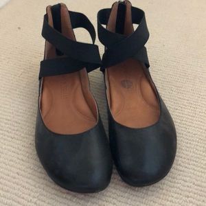 Gentle Souls ballet flats